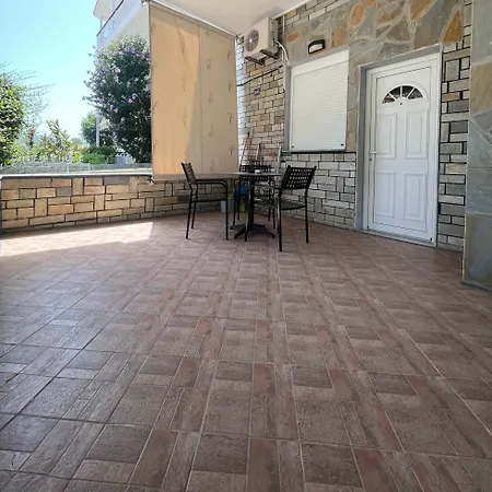 Kostas - * Vrasná